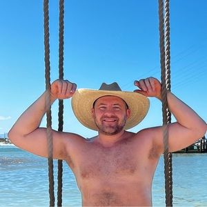 Meet your Posher, Dane